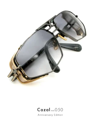 8mm生地の重厚感 Lesca mod.Largo